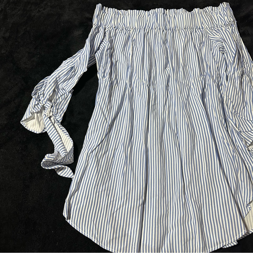 H&M Blue and White Striped Blouse - Picture 5 of 10